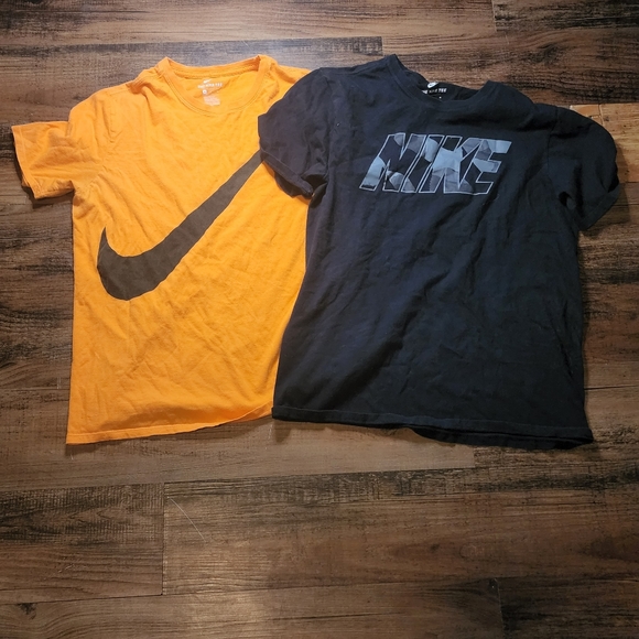 Nike Other - The Nike Tee Graphic T-Shirt Size Medium M